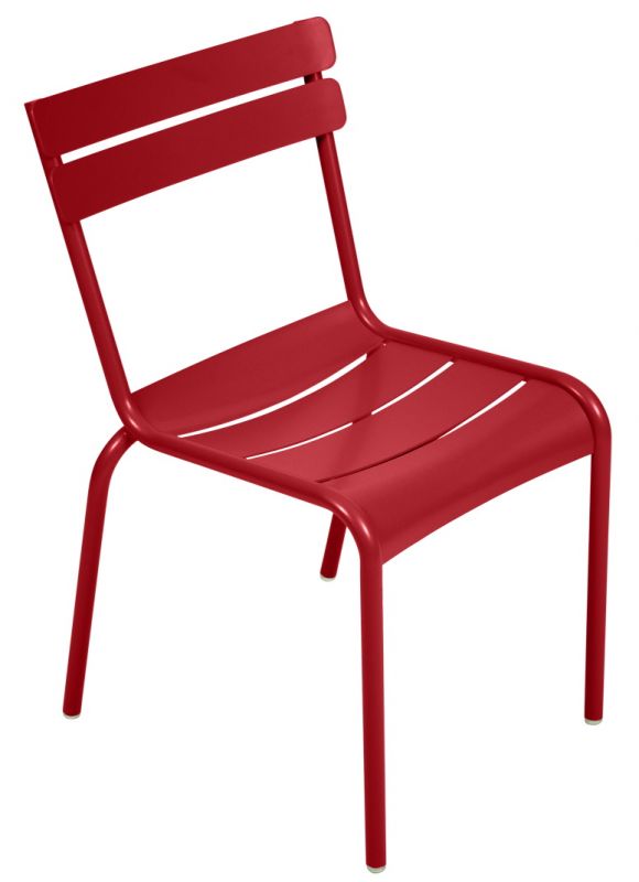 Mohnroter Luxembourg Stuhl von Fermob: Moderner Outdoor Stuhl aus Metall für Garten und Terrasse.